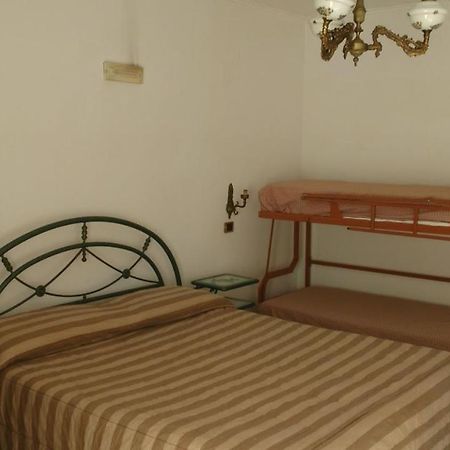 "Villa Pompei" Camere Familiari Exterior foto